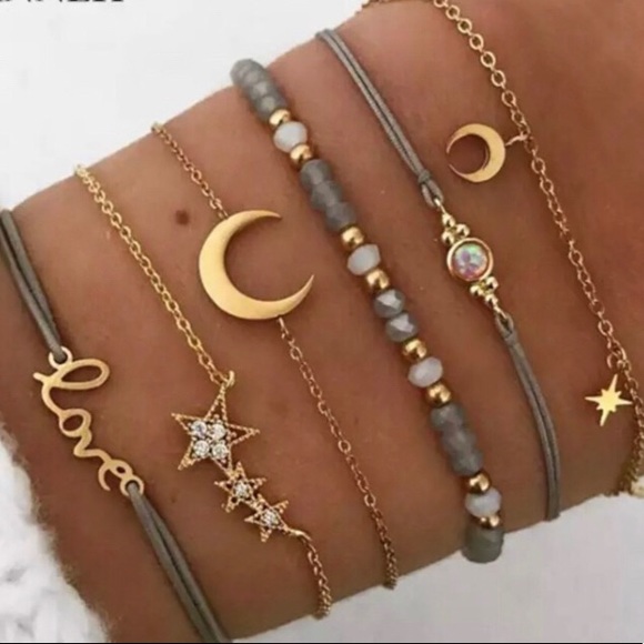 Jewelry - New 6-Piece Bracelet Set🌸🌸